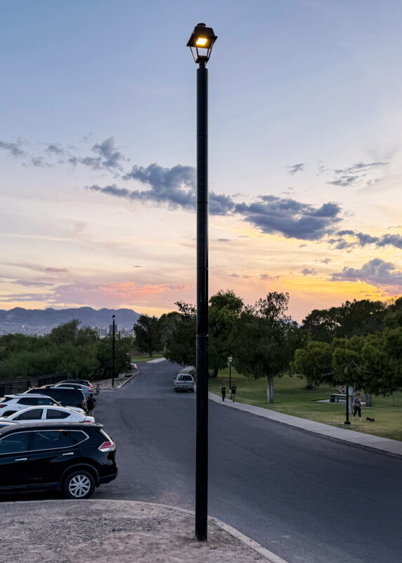 Hapco Solar Pole - El Paso, TX - SLR4