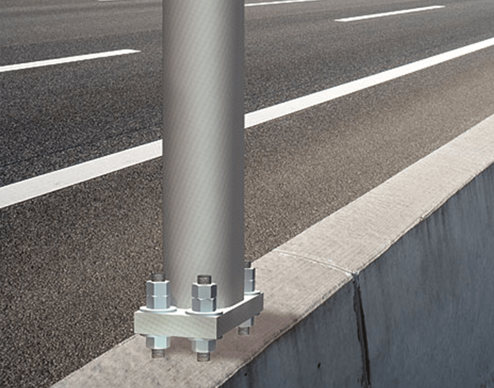 median-barrier-pole-thumbnail